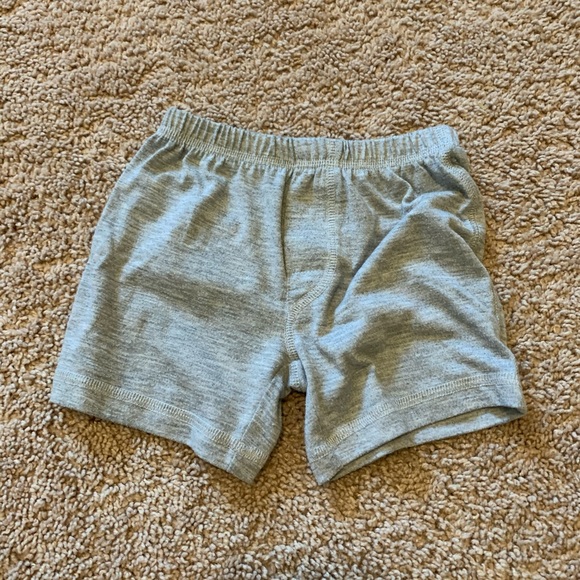 Baby boy 12 months old shorts #6 - Picture 3 of 8
